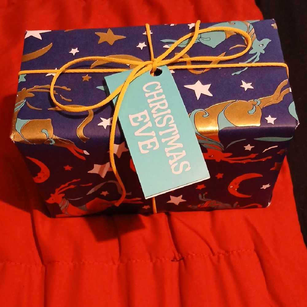 Lush Christmas Eve Bath Soak Gift Set - Blue and Gold